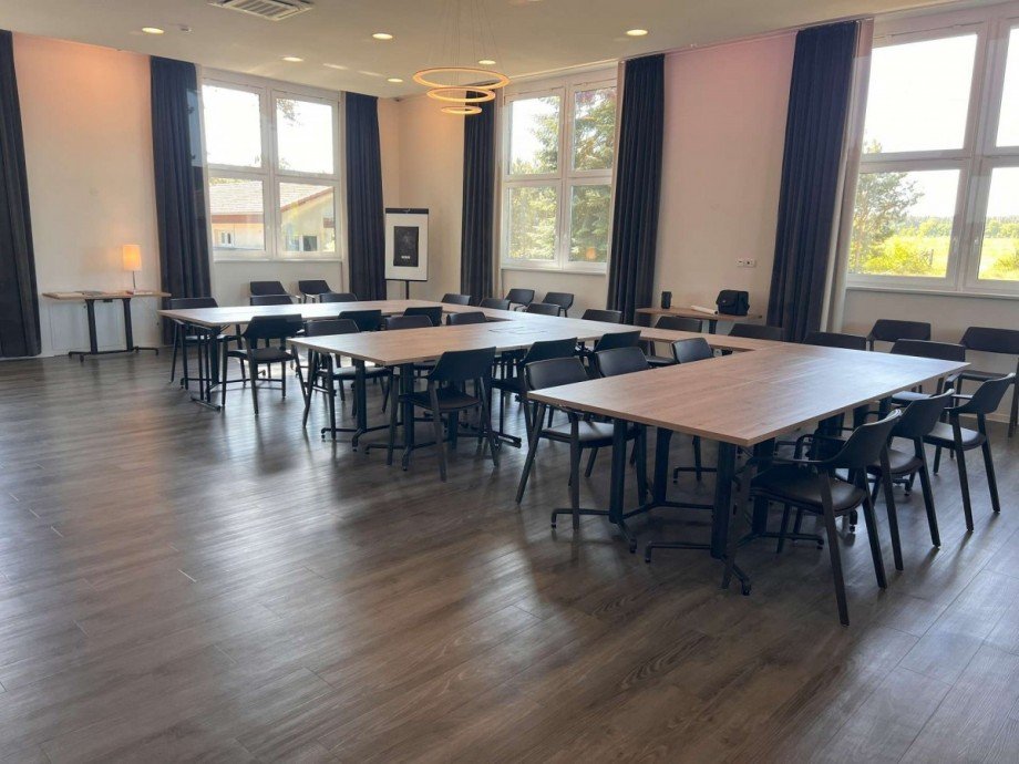 Gro�er Saal Gastgewerbe F�nfseen - Lenz-S�d